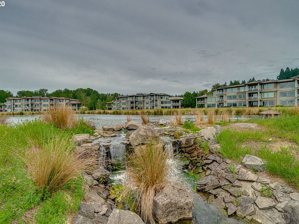 1st image of 5605 SE Scenic Ln Unit 301