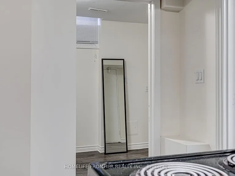 29 Madsen Cres #BASEMENT — Photo 18