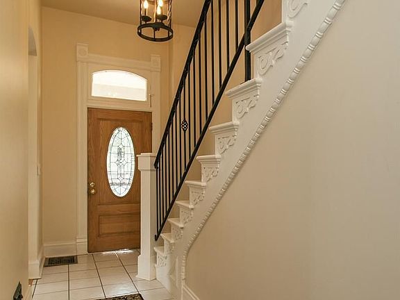 4th image of 2357 N Clarkson St