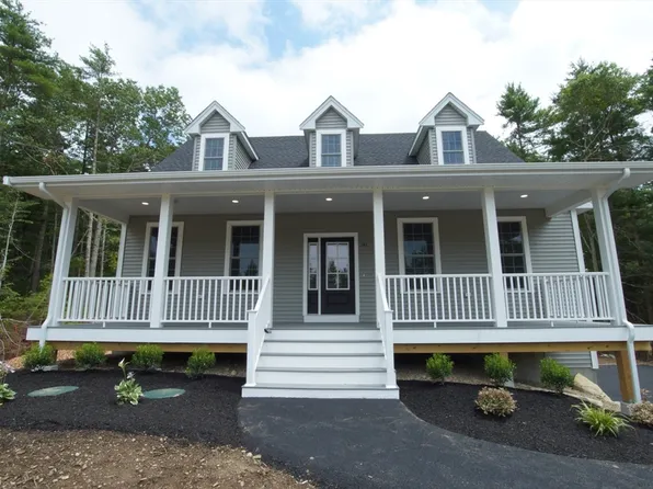 141 Tispaquin St, Middleboro, MA 02346