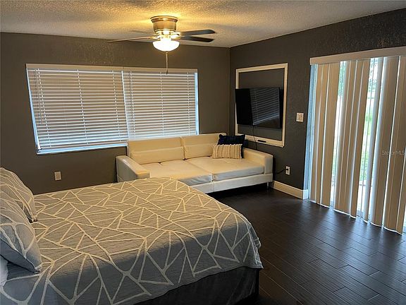 5th image of 2101 Palm Blvd