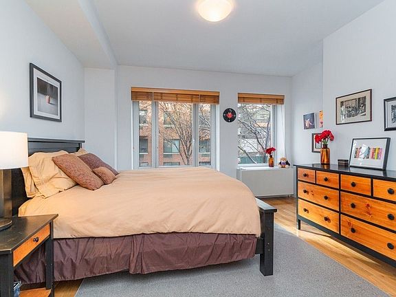 3rd image of 454 W 54th St APT 2I
