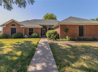 317 Bonham Dr, Hewitt, TX 76643