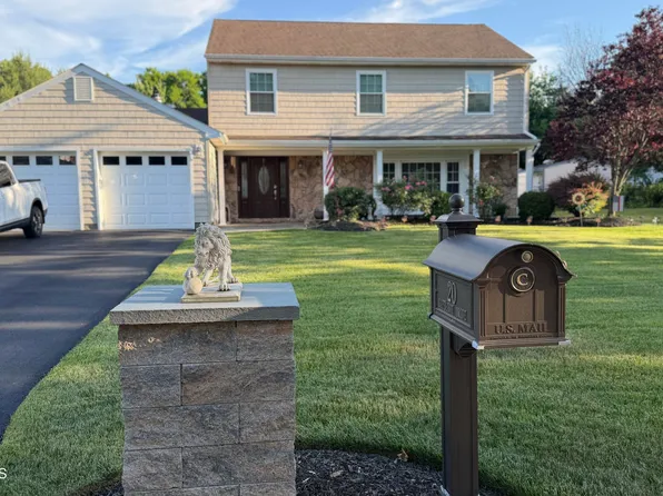 20 Bayberry Drive, Holmdel, NJ 07733