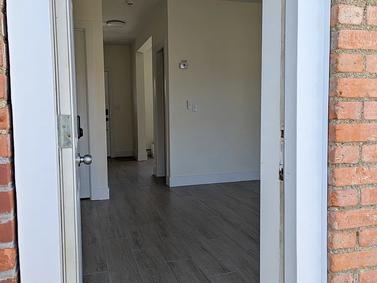 6 S Cedar St — Photo 28