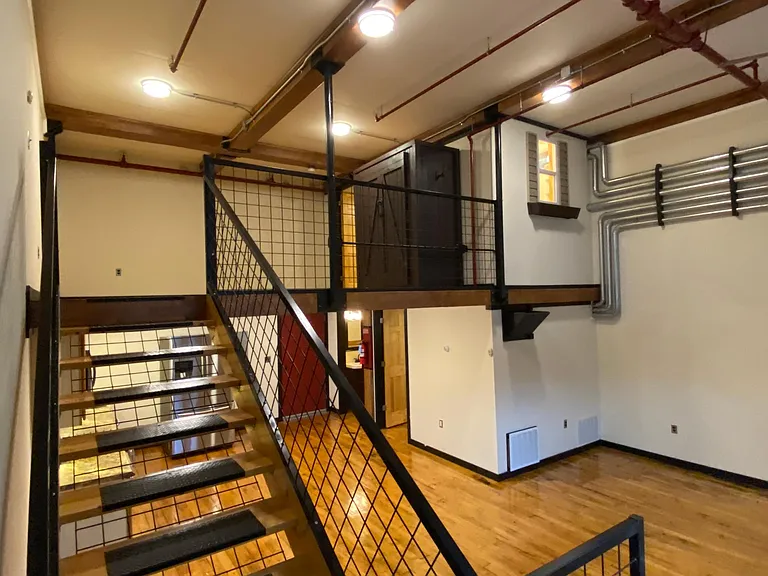 691 Trump St — Photo 7