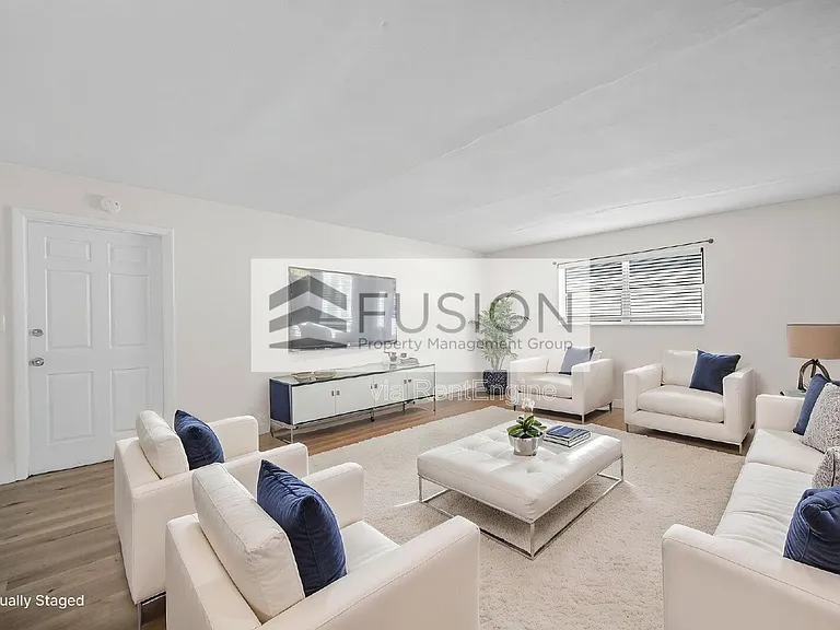 881 SW 74th Ter #102C — Photo 7