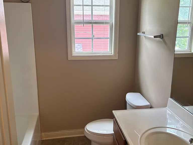 711 N Ann St #103 — Photo 4