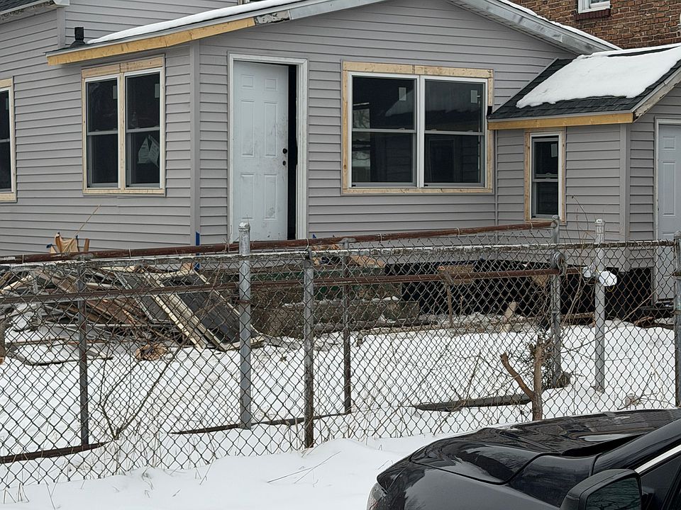 2nd image of 2008 Connecticut St