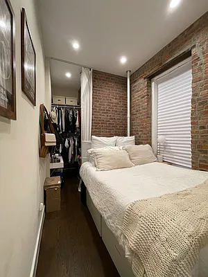 Rented by Douglas Elliman | media 18