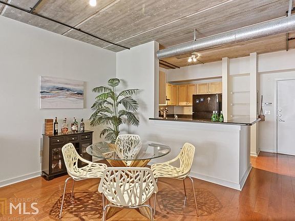 5th image of 800 Peachtree St NE APT 1108