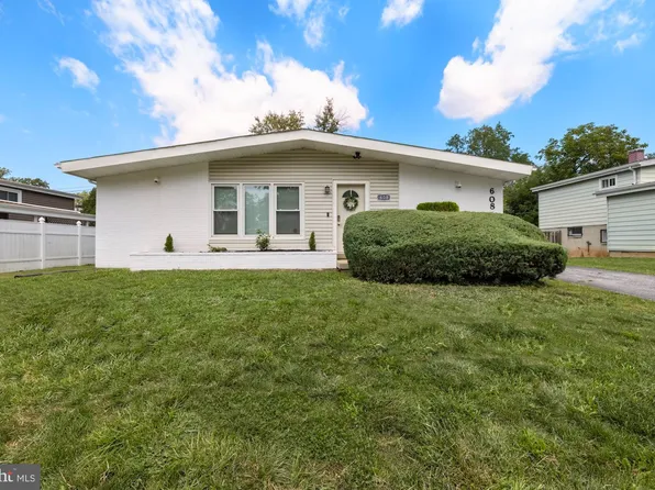 608 Kahn Dr, Pikesville, MD 21208