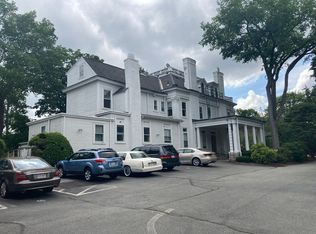 600 Washington St APT 5, Wellesley, MA 02482