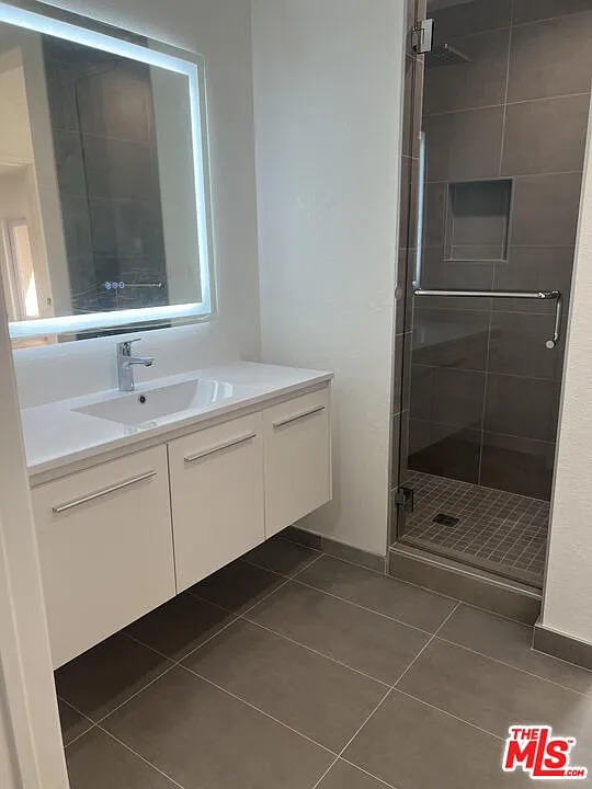 2 bed, 2.0 bath, 910 sqft, $4,895 — Photo 4