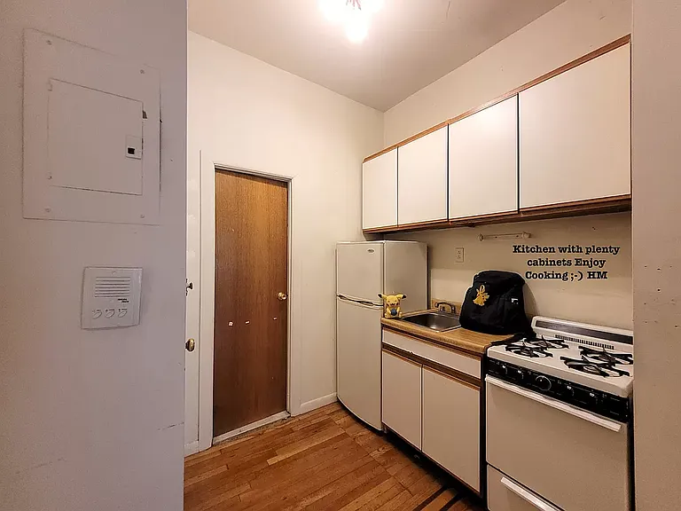 73 E 7th St #2E — Photo 4
