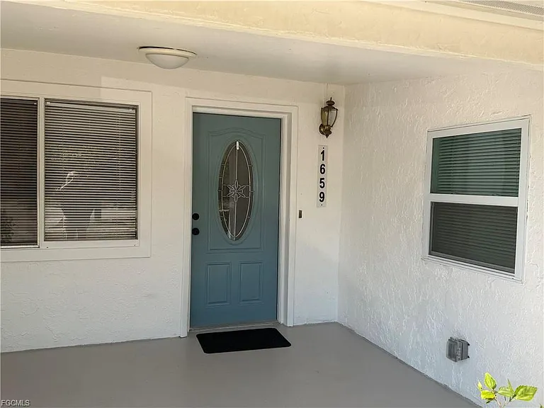 1659 Ricardo Ave — Photo 2