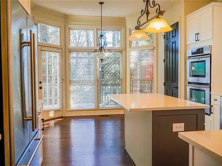 1127 Ashton Bluff Dr — Photo 11