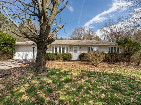 8883 S 10th St, Kalamazoo, MI 49009