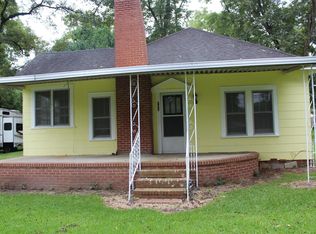 143 Leconte St, Smithville, GA 31787