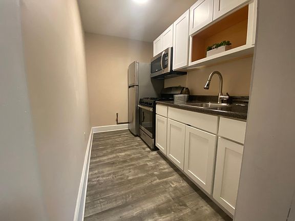 5th image of 198 Court St #105
