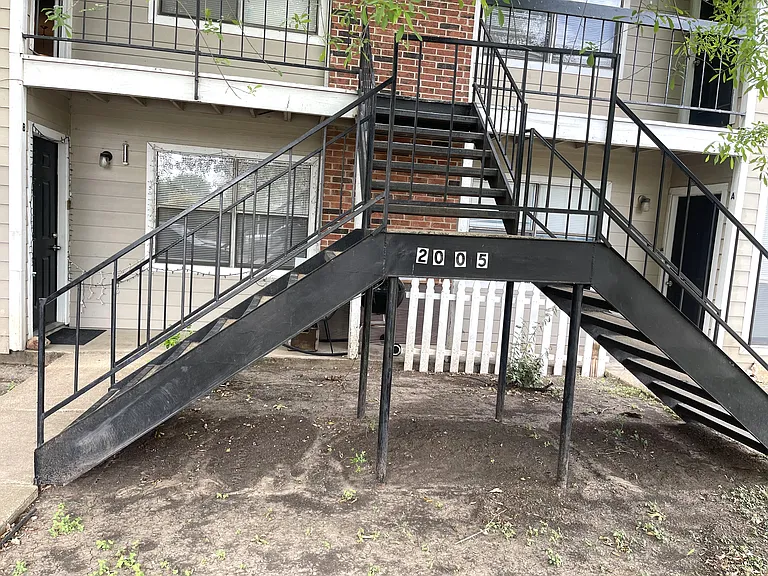 2005 W Loop — Photo 27