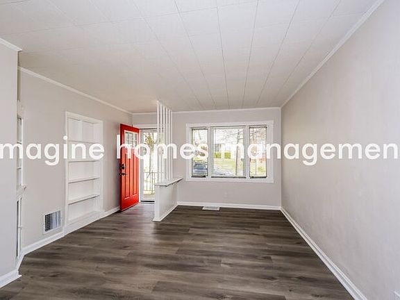 4th image of 5512 Lansdowne Ave