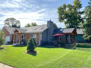 135 2nd St NW, Carmel, IN 46032