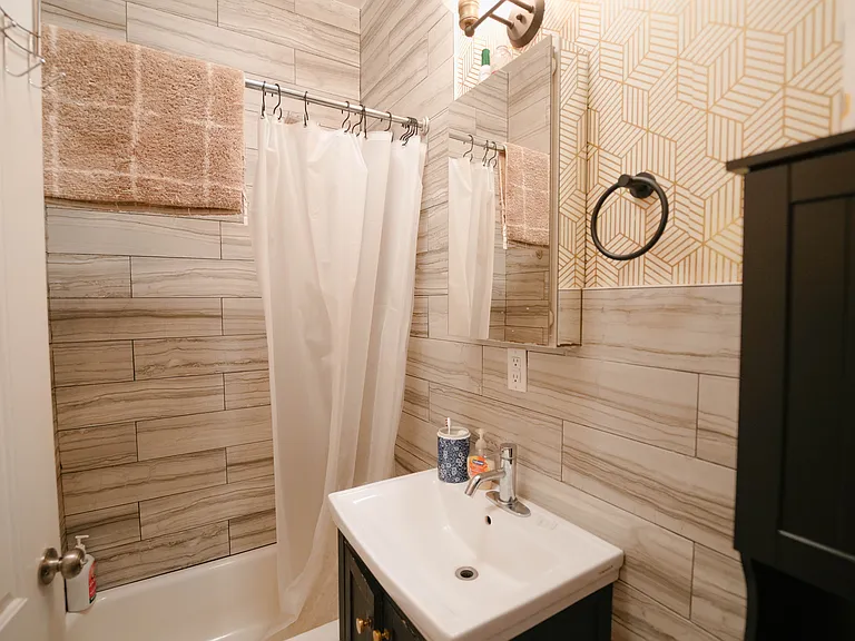 190 Norman Ave #1L — Photo 6