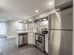 1952 Calvert St NW APT 1, Washington, DC 20009