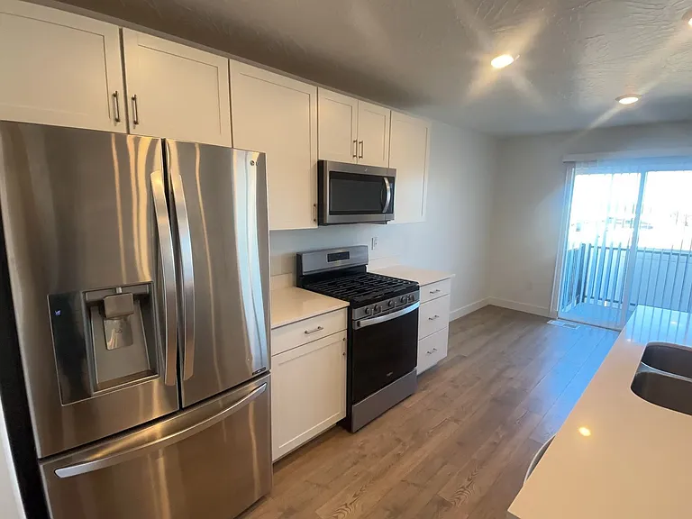 2972 W Ezra Dr — Photo 3