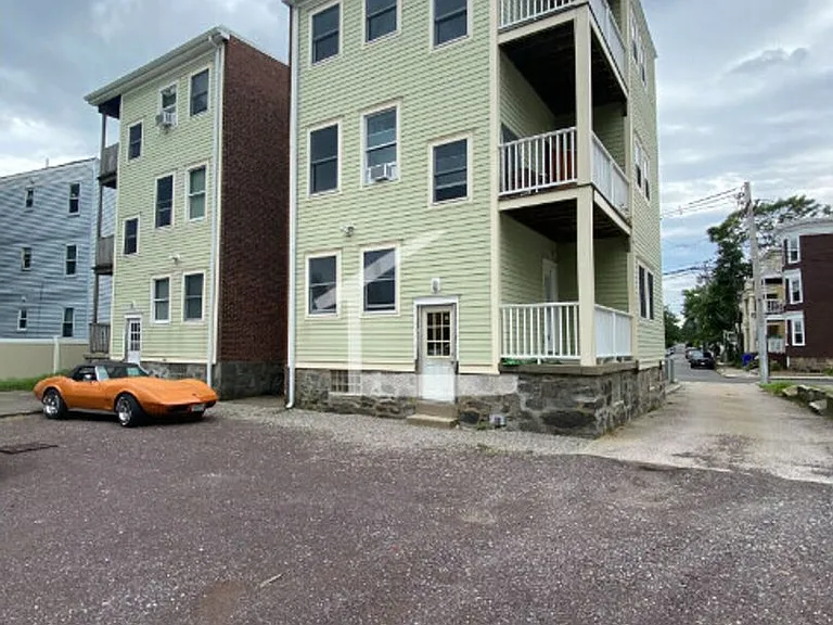 77 Easton St #23 — Photo 9
