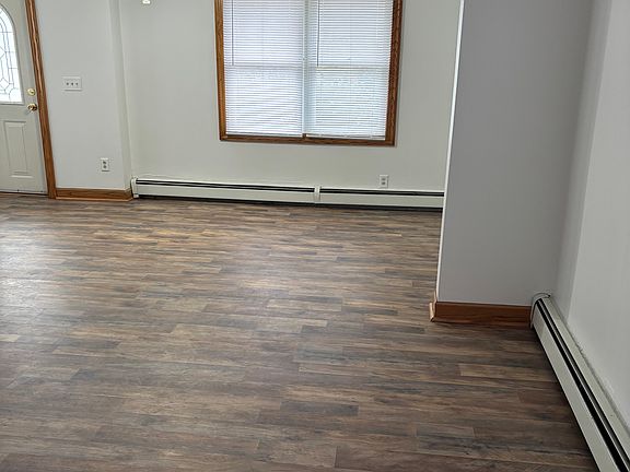 2nd image of 1416 Center St E