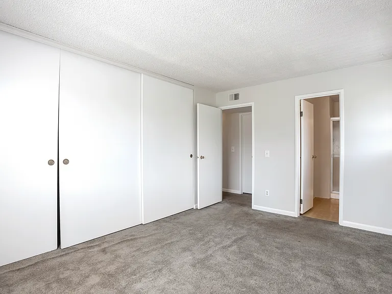 8555 Fairmount Dr #B201 — Photo 10