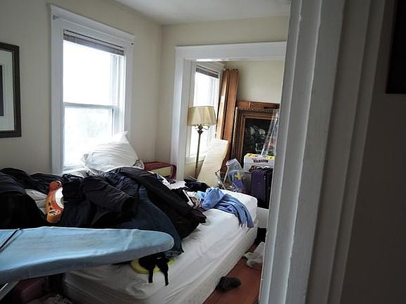 2nd image of 330 Linwood Ave #330