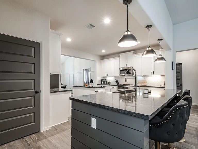 14231 Angelina Dr — Photo 14