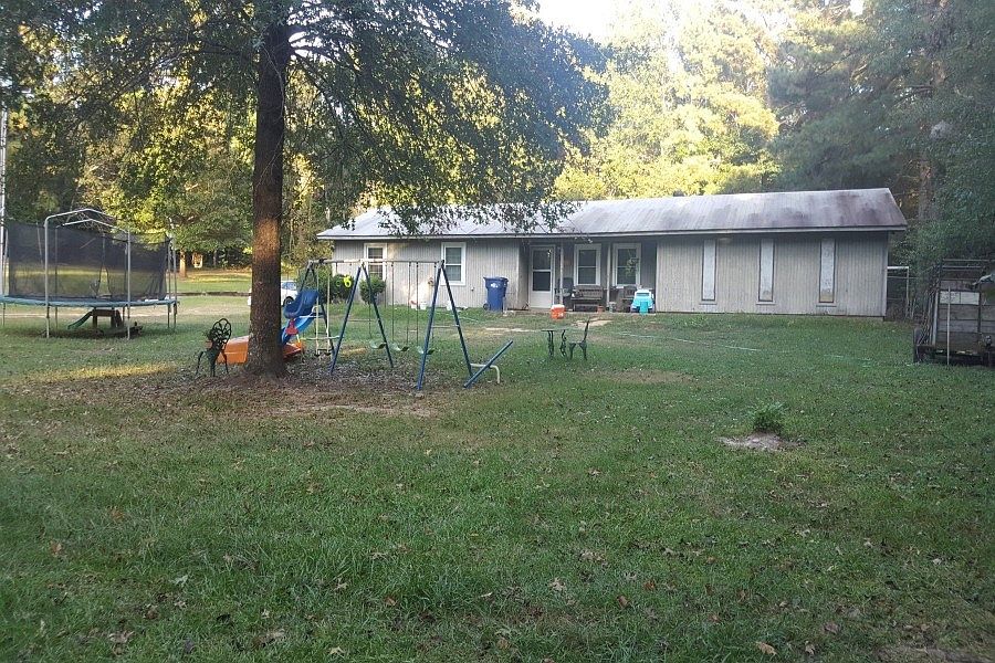 2nd image of 8947 N Junction City Hwy