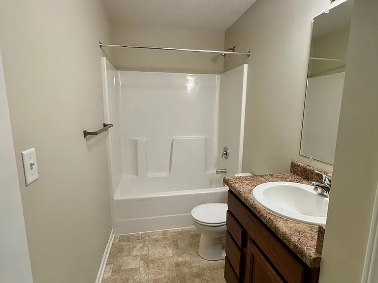 2605 NW 52nd St — Photo 13