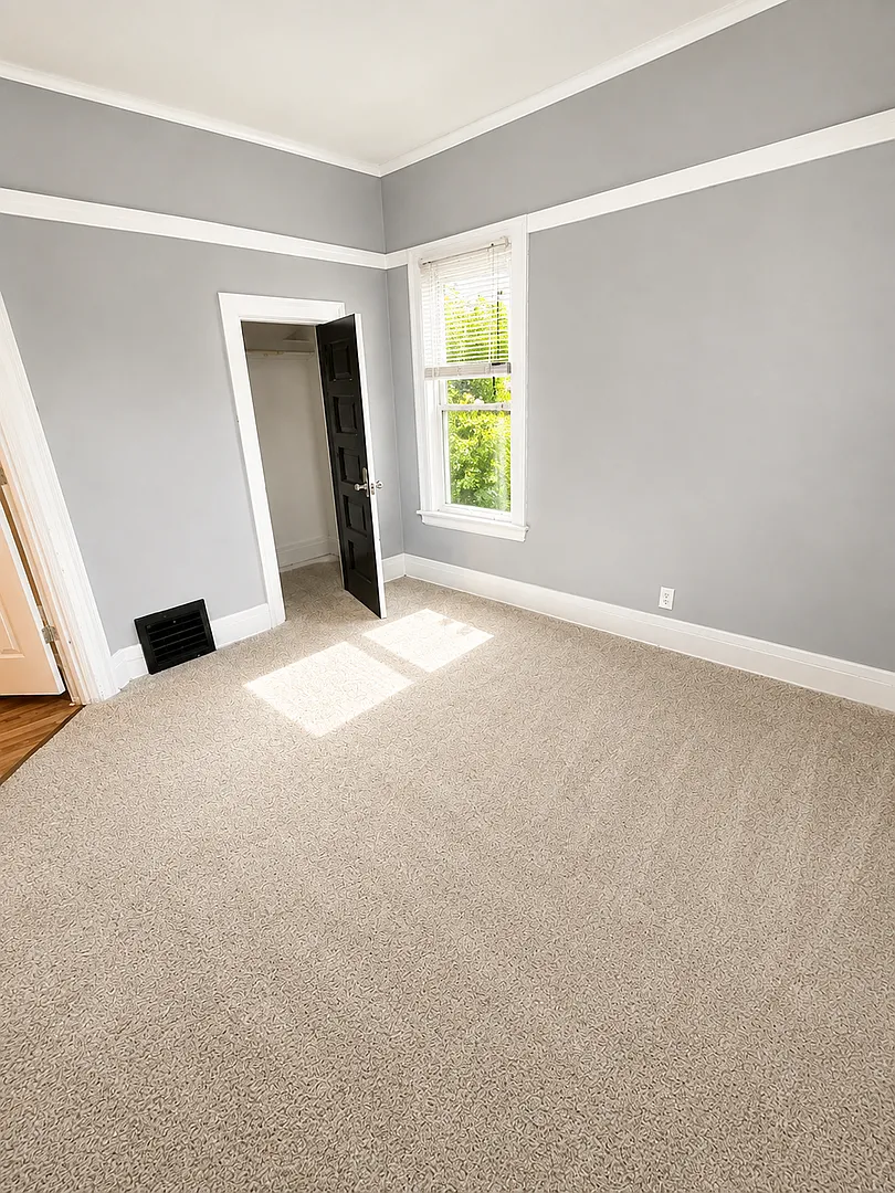3 bedroom 1 bathroom house — Photo 4