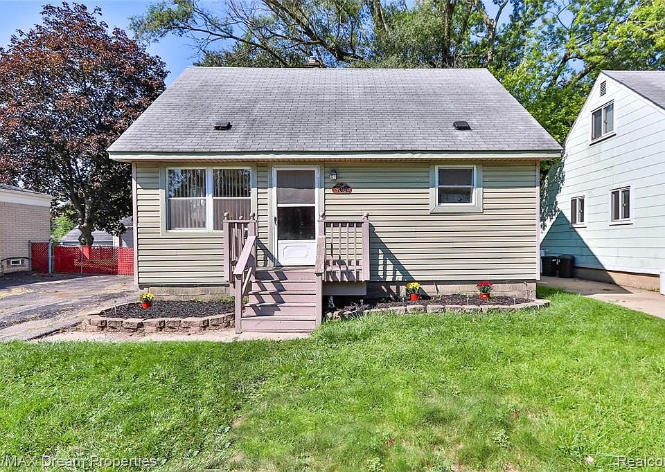 9019 Beatrice St Livonia MI 48150 Zillow