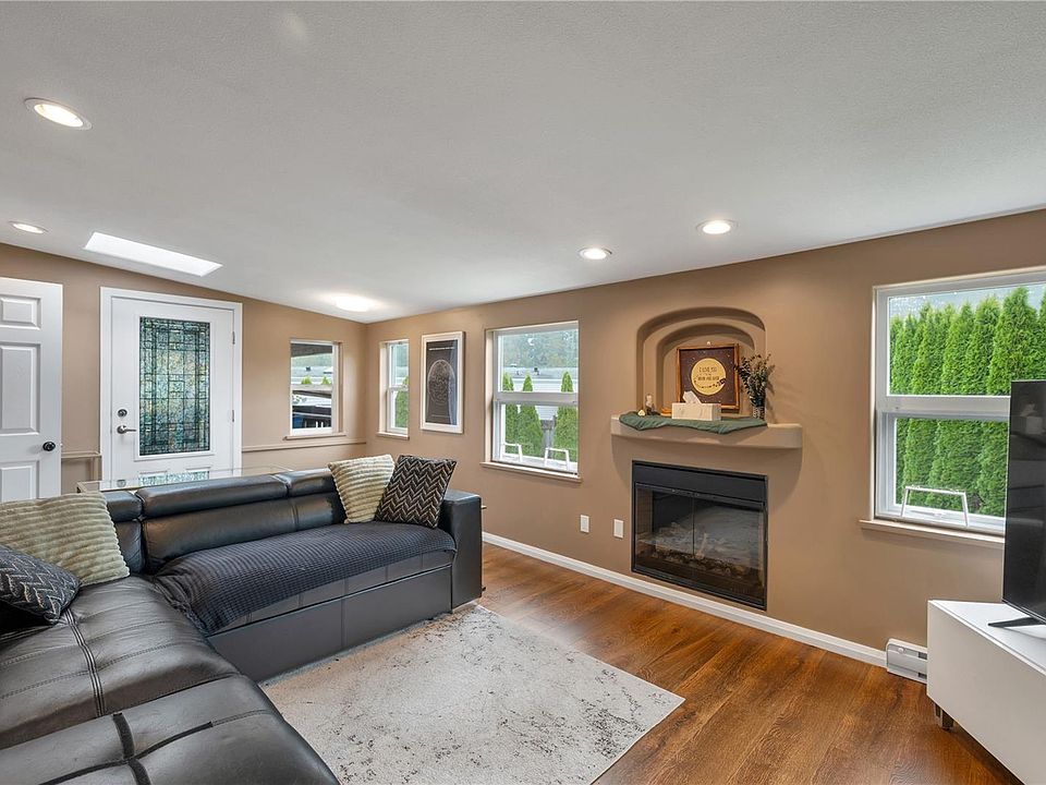 1st image of 5250 Beaver Harbour Rd #81