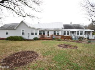 226 Davenport Farm Rd, Ayden, NC 28590