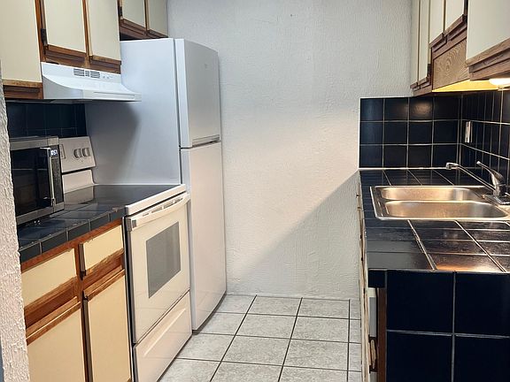 5th image of 3162 SE Hawthorne St #3162