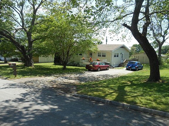 2nd image of 6218 Stockton Dr