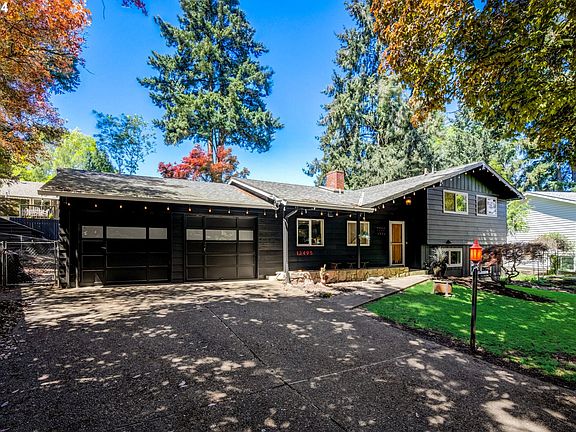 2nd image of 13495 SW Village Glenn Dr