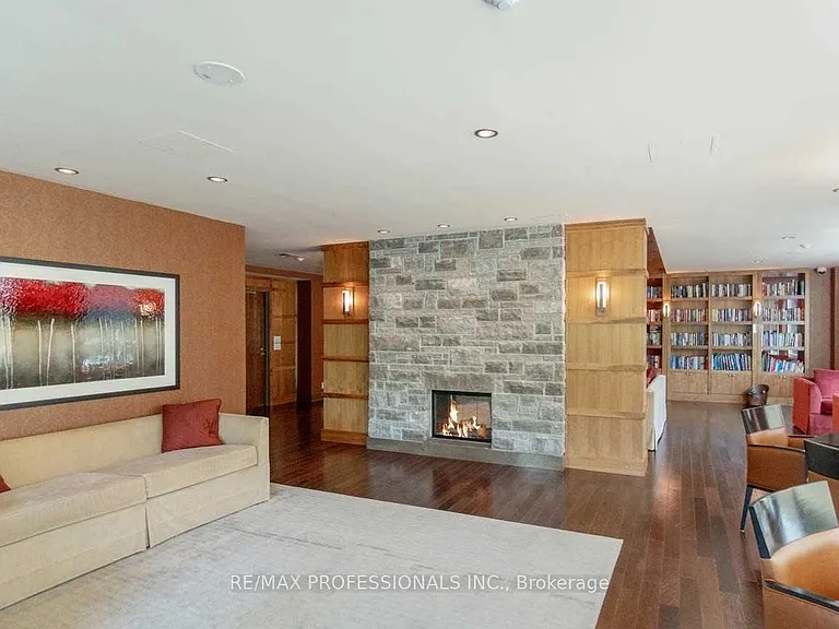 1055 Southdown Rd #1311 — Photo 37