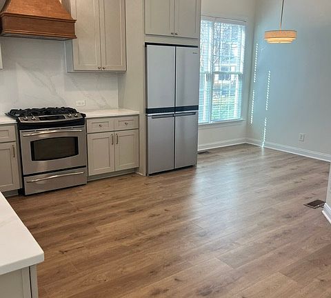 2nd image of 4115 Birkshire Hts