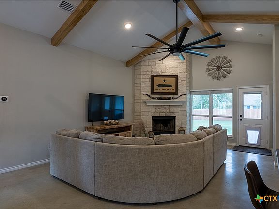 3rd image of 90 Oakmont Cir
