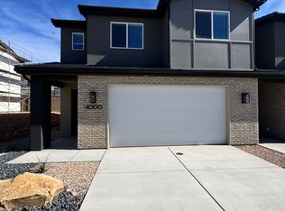 4000 E Razor Dr, Washington, UT 84780