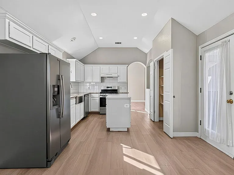 8248 Montoya Cir — Photo 16