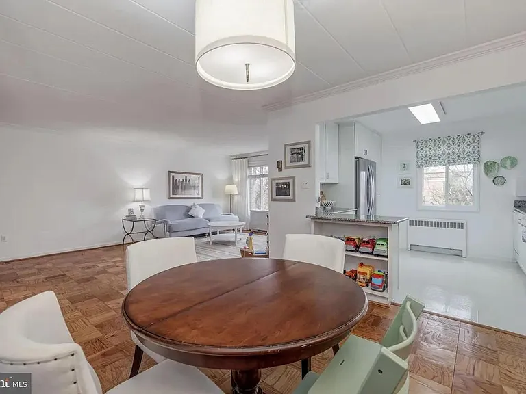 4800 Chevy Chase Dr #403 — Photo 5